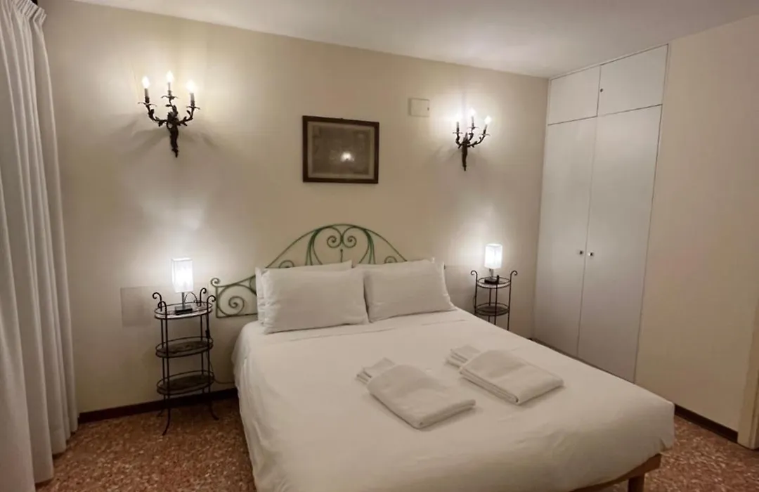 Peggy Suite-1